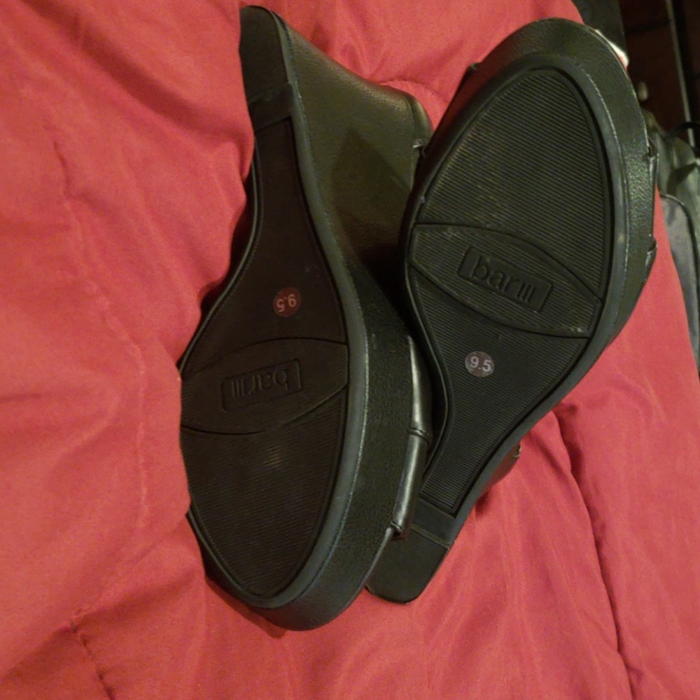 Sandals - Picture 5 of 5